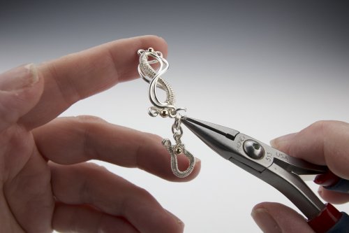 Susan Barzacchini's Infinity Rose Wire Bracelet - Assembling the Bracelet, Contemporary Wire Jewelry, Coiling, Coiling Wire, Wire Coiling, Open one jump ring 